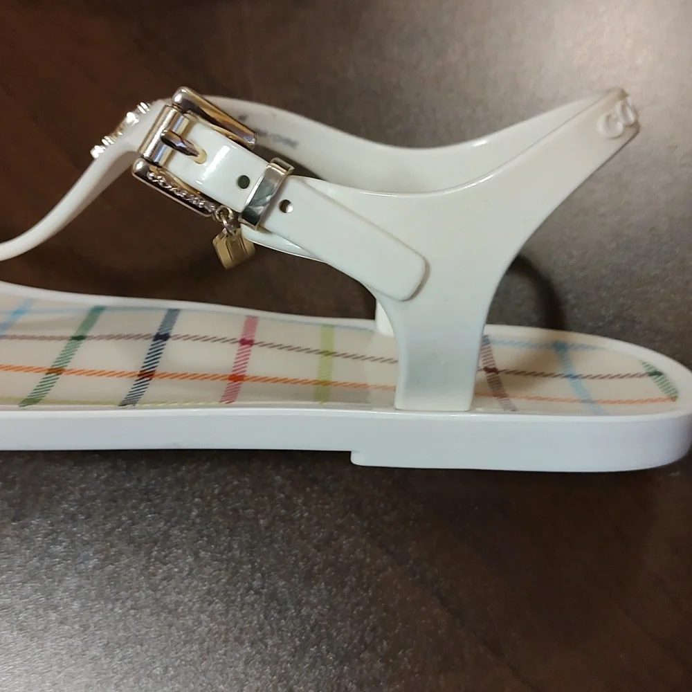 NWT Coach Lala White Silver Logo Casual Sandals/Thong Women Size 8B Casual - Picture 4 of 7